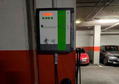 Instalación de punto de recarga de vehículo eléctrico en Oviedo