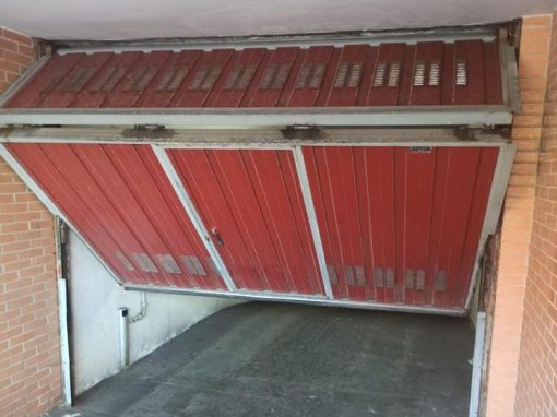 Reparación de automatismo de puerta de garaje piedras blancas Asturias